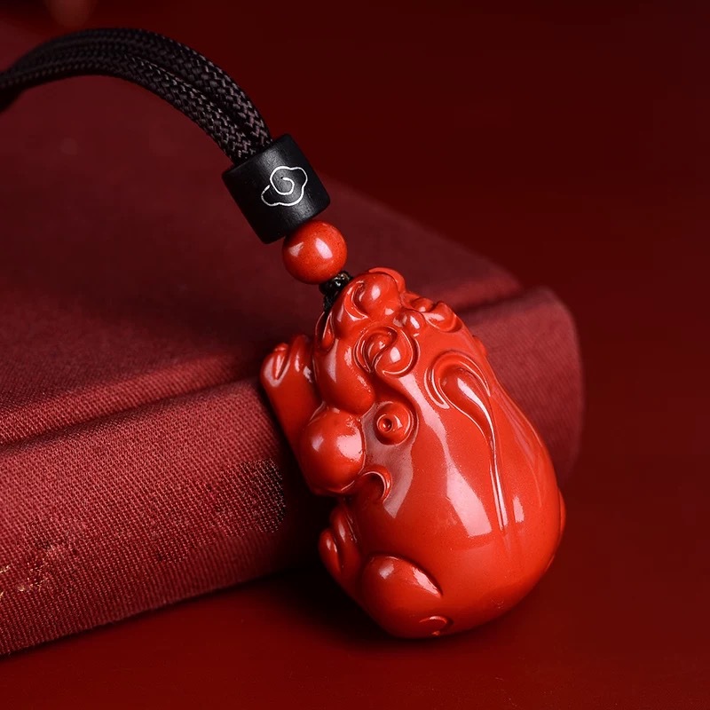 Women'S Fashion Jewellery - قلادة بيكسيو كبيرة الحجم من حجر